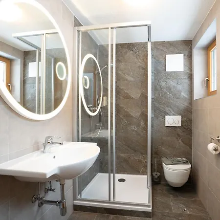 Schoenachhof Фермерский дом Герлос