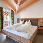 Schoenachhof مزرعة للإقامة *